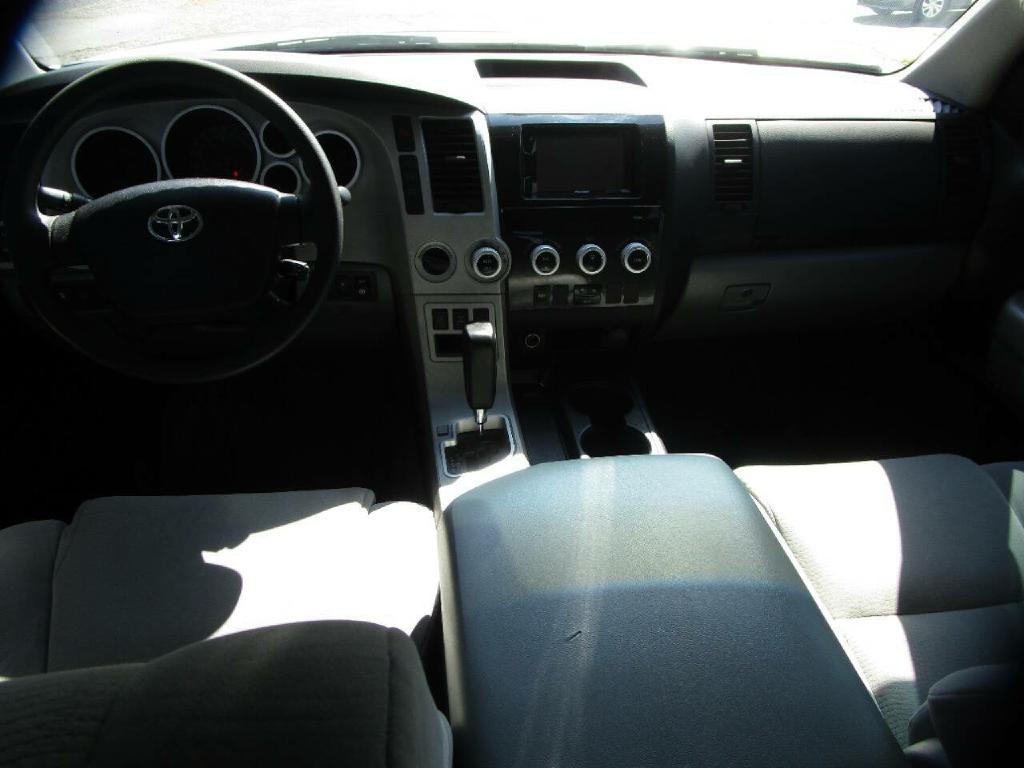 2008 Toyota Sequoia Image 9