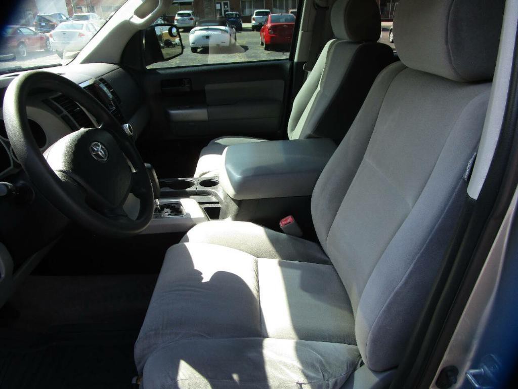 2008 Toyota Sequoia Image 10
