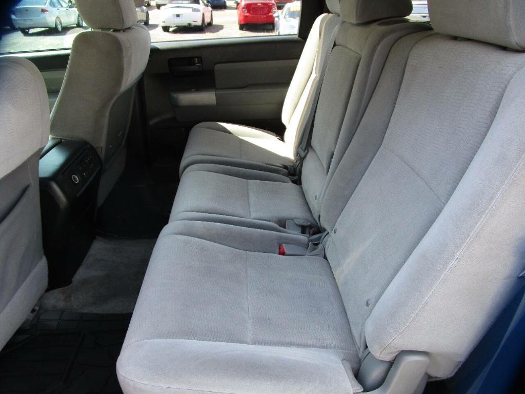 2008 Toyota Sequoia Image 19