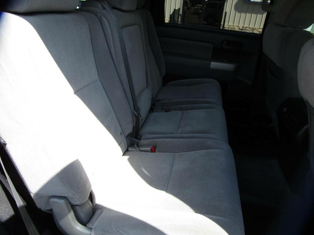 2008 Toyota Sequoia Image 23