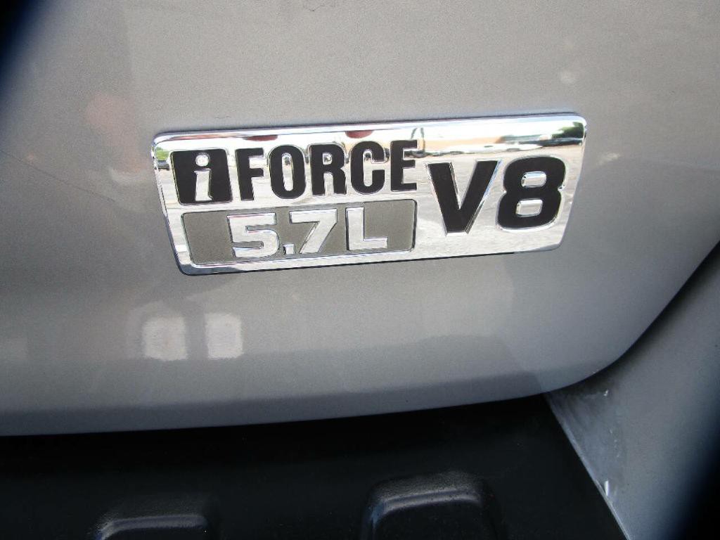 2008 Toyota Sequoia Image 28