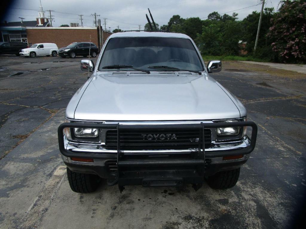 1990 Toyota 4Runner Image 3