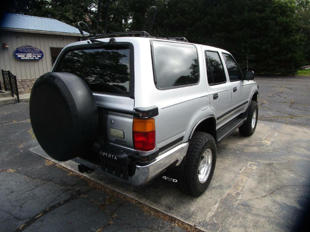 1990 Toyota 4Runner Image 6
