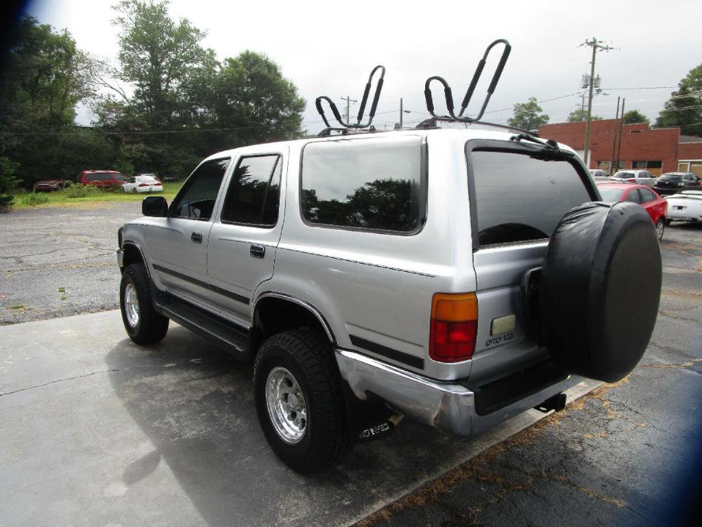 1990 Toyota 4Runner Image 8