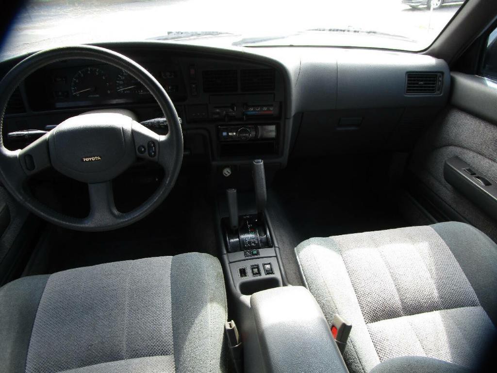 1990 Toyota 4Runner Image 9