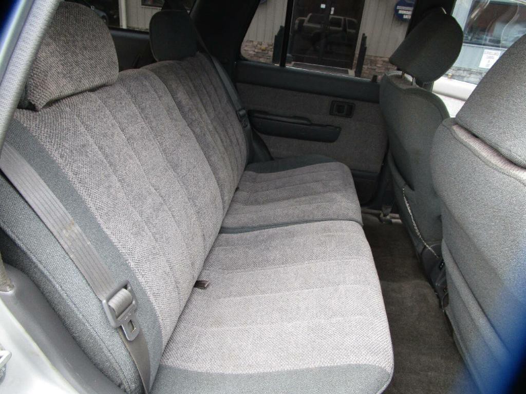 1990 Toyota 4Runner Image 25