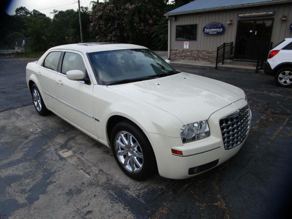 2008 Chrysler 300 Image 4