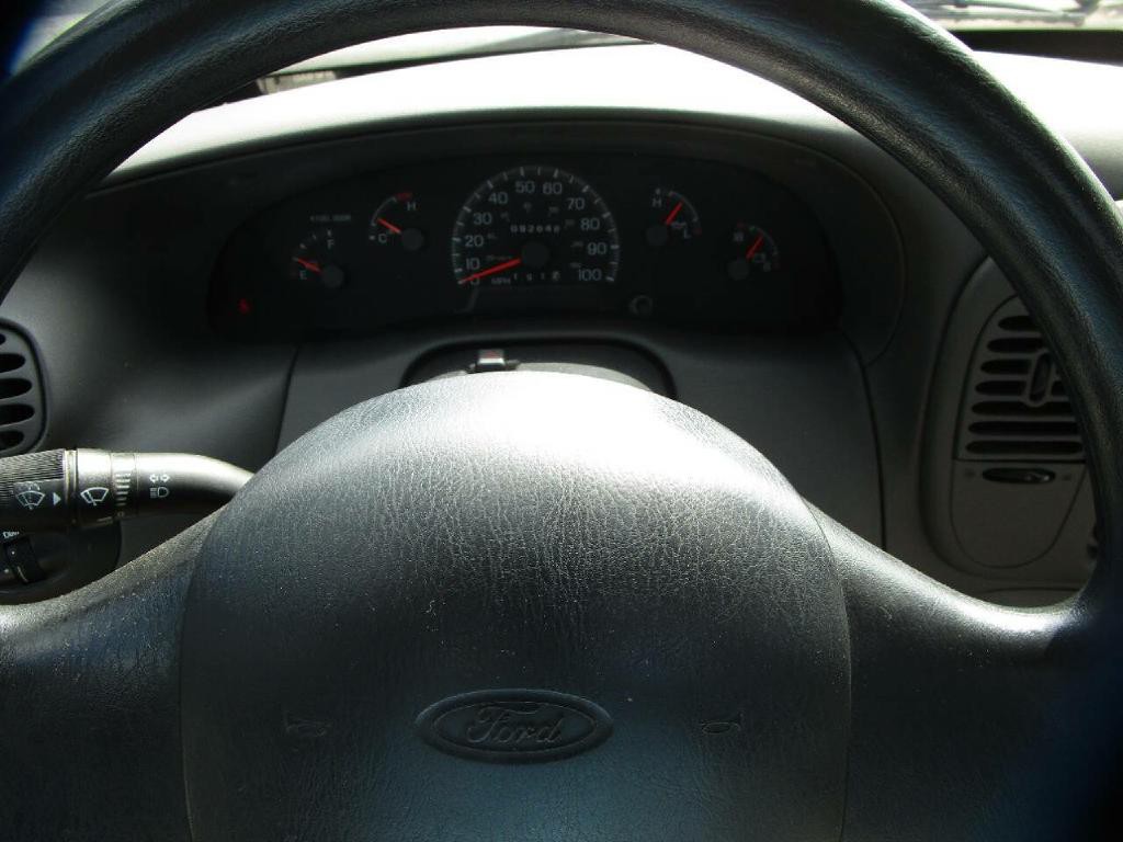 1998 Ford F-150 Image 10