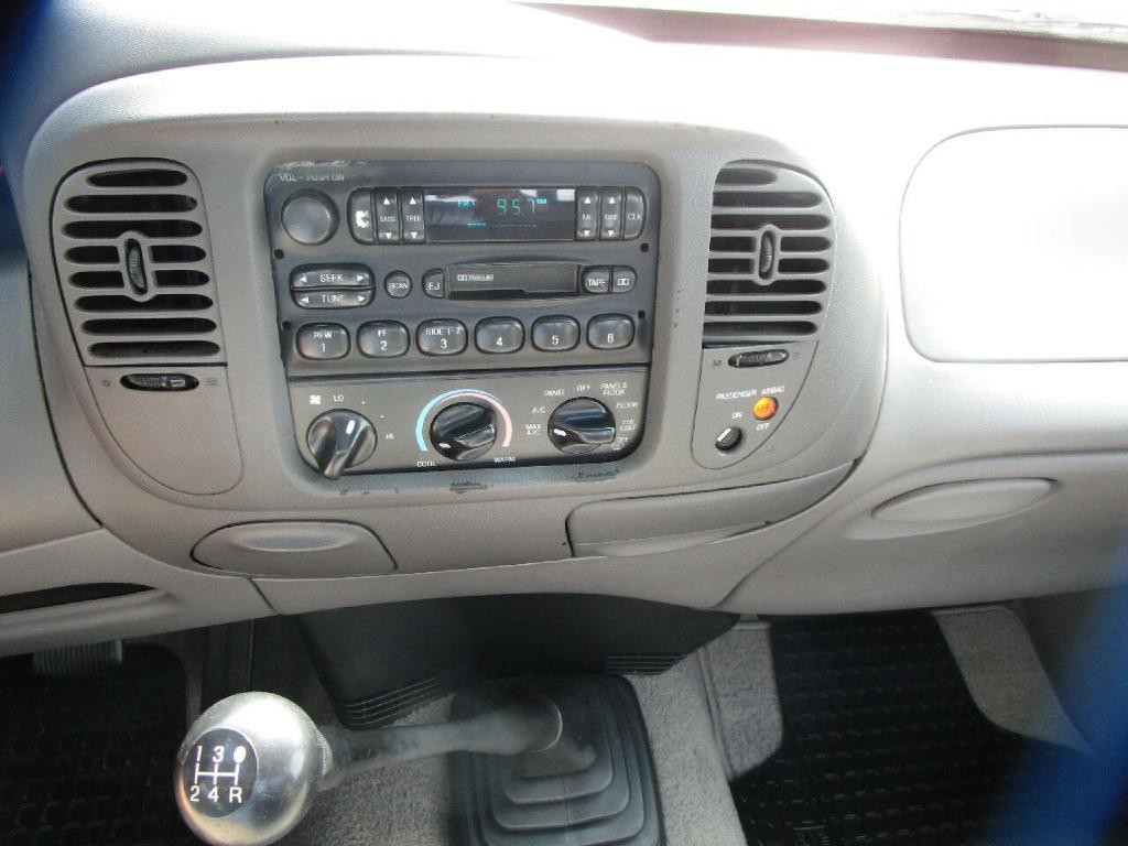 1998 Ford F-150 Image 12