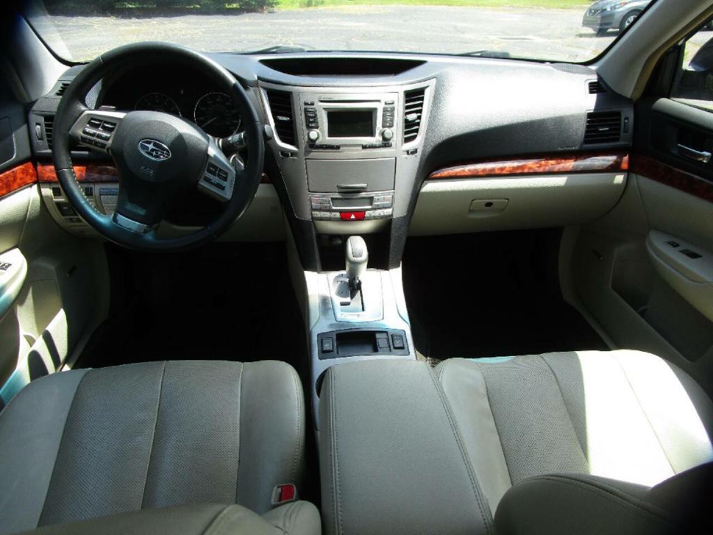 2012 Subaru Legacy Image 9