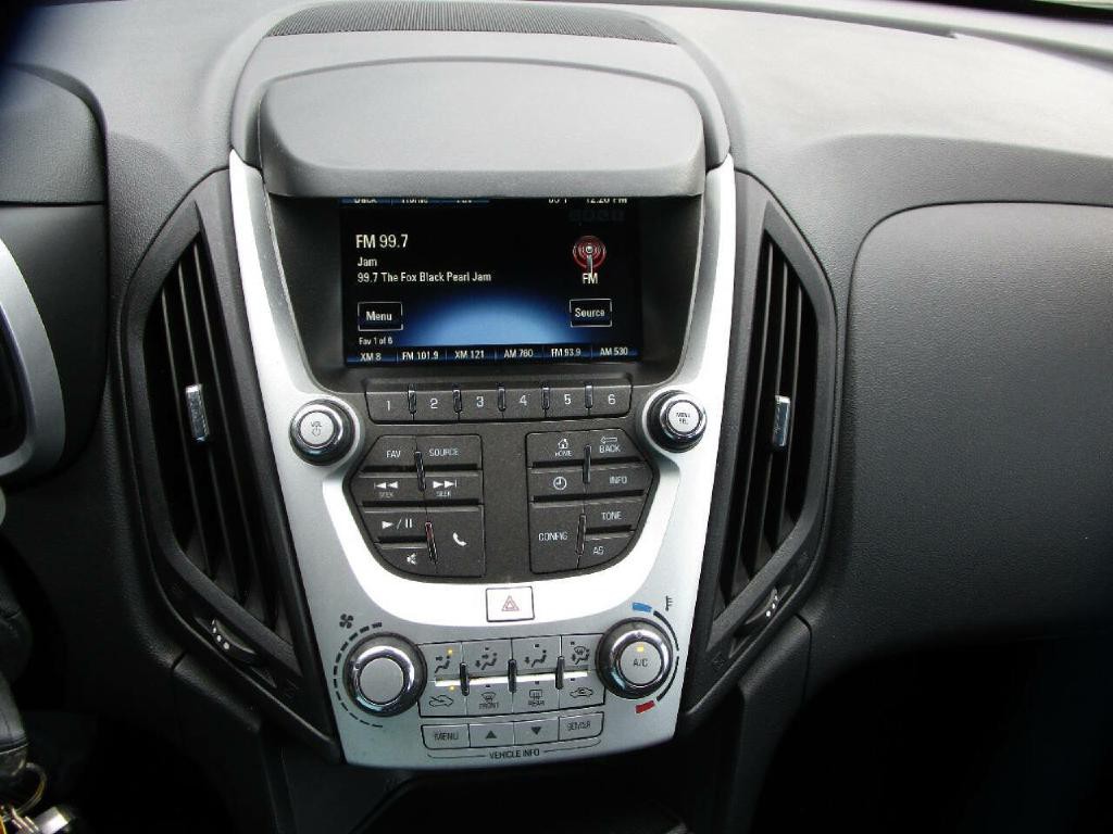 2017 Chevrolet Equinox Image 13