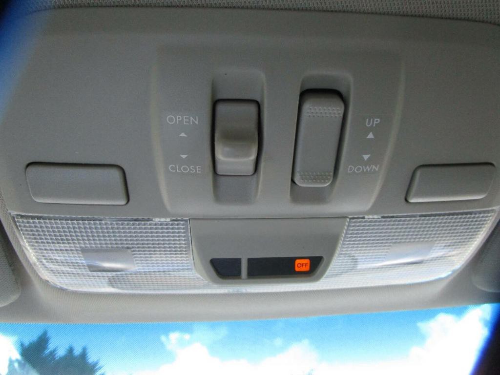 2009 Subaru Legacy Image 16