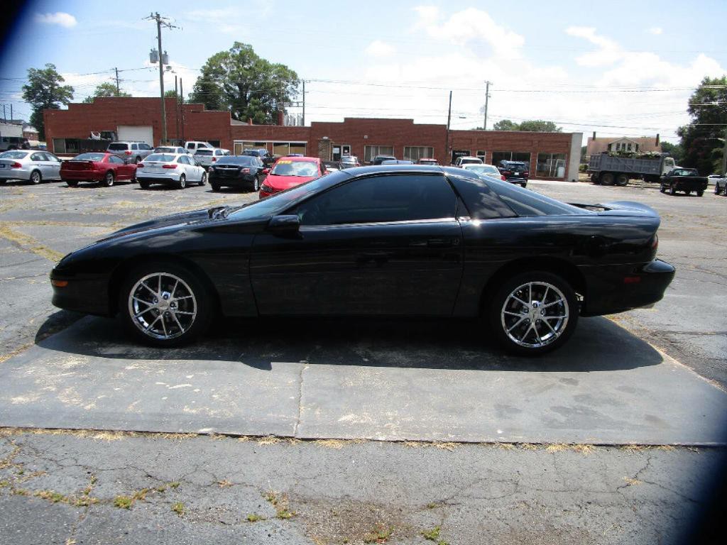 1995 Chevrolet Camaro Image 2