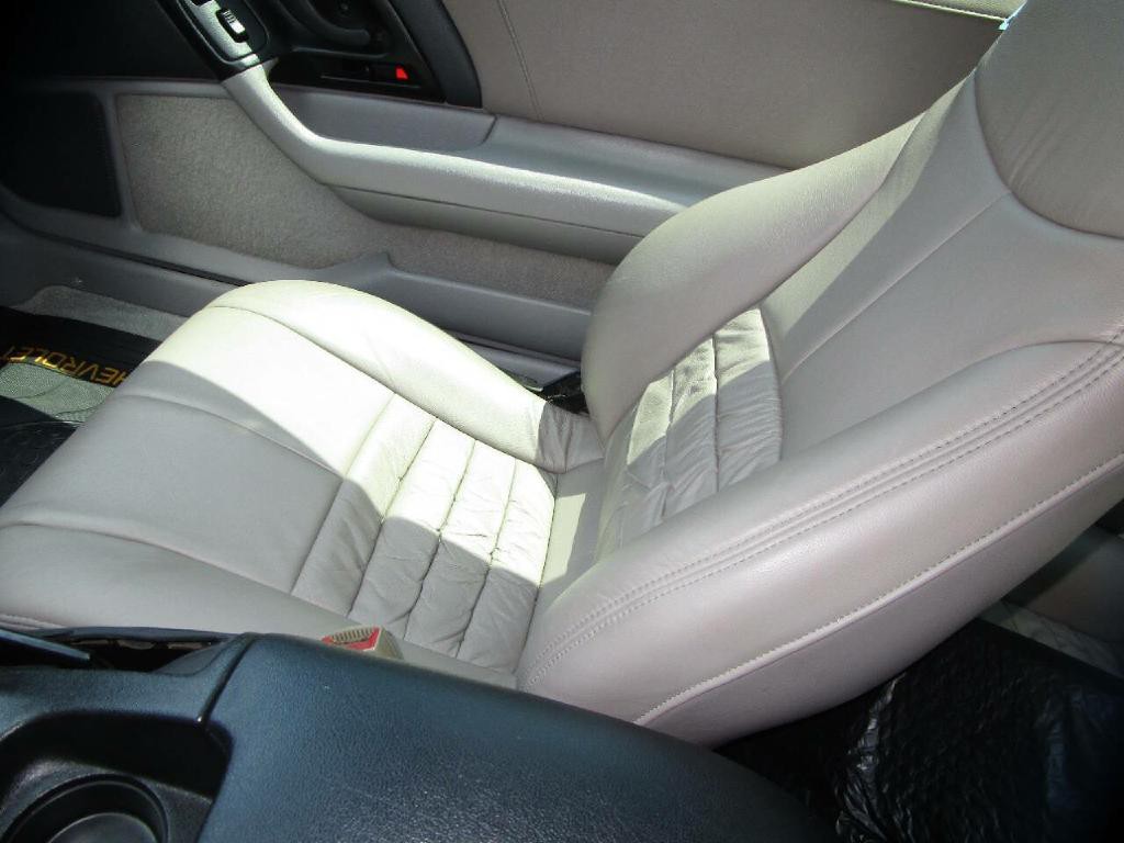 1995 Chevrolet Camaro Image 27