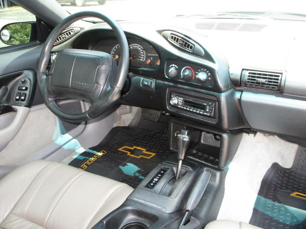 1995 Chevrolet Camaro Image 33