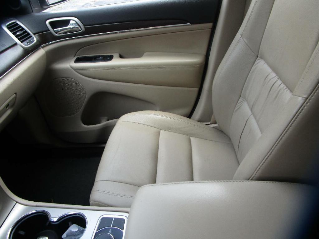 2014 Jeep Grand Cherokee Image 16