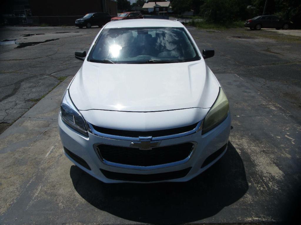 2015 Chevrolet Malibu Image 3