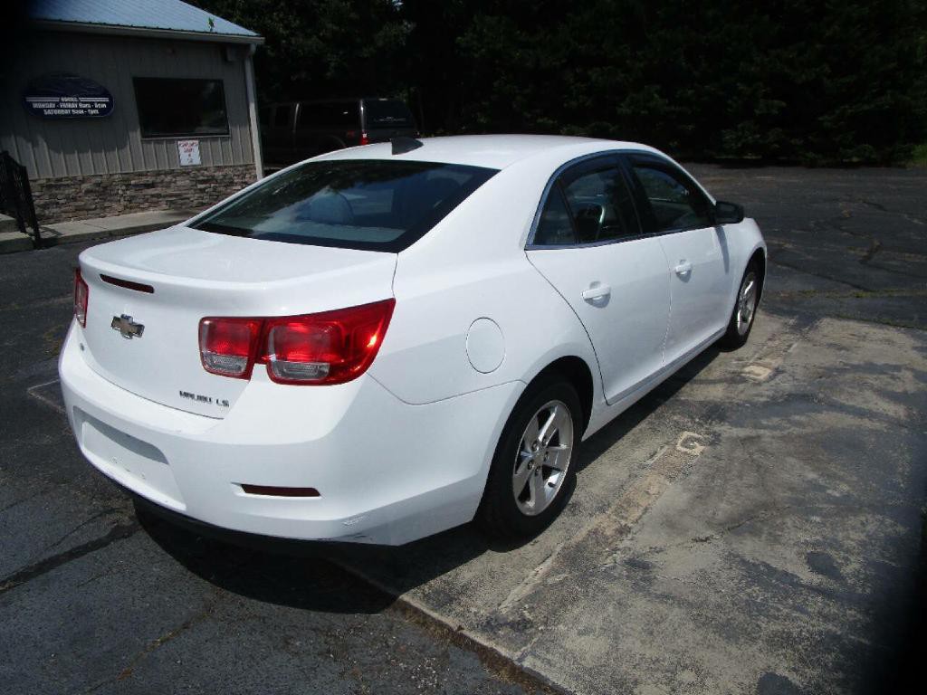 2015 Chevrolet Malibu Image 6
