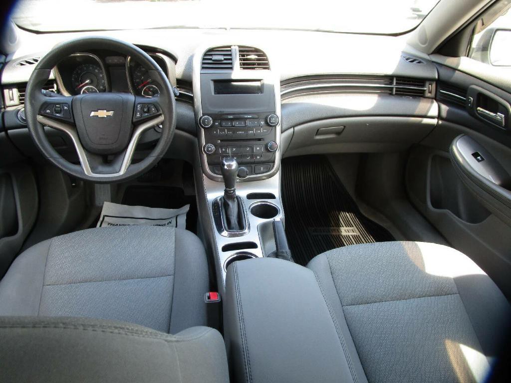 2015 Chevrolet Malibu Image 9