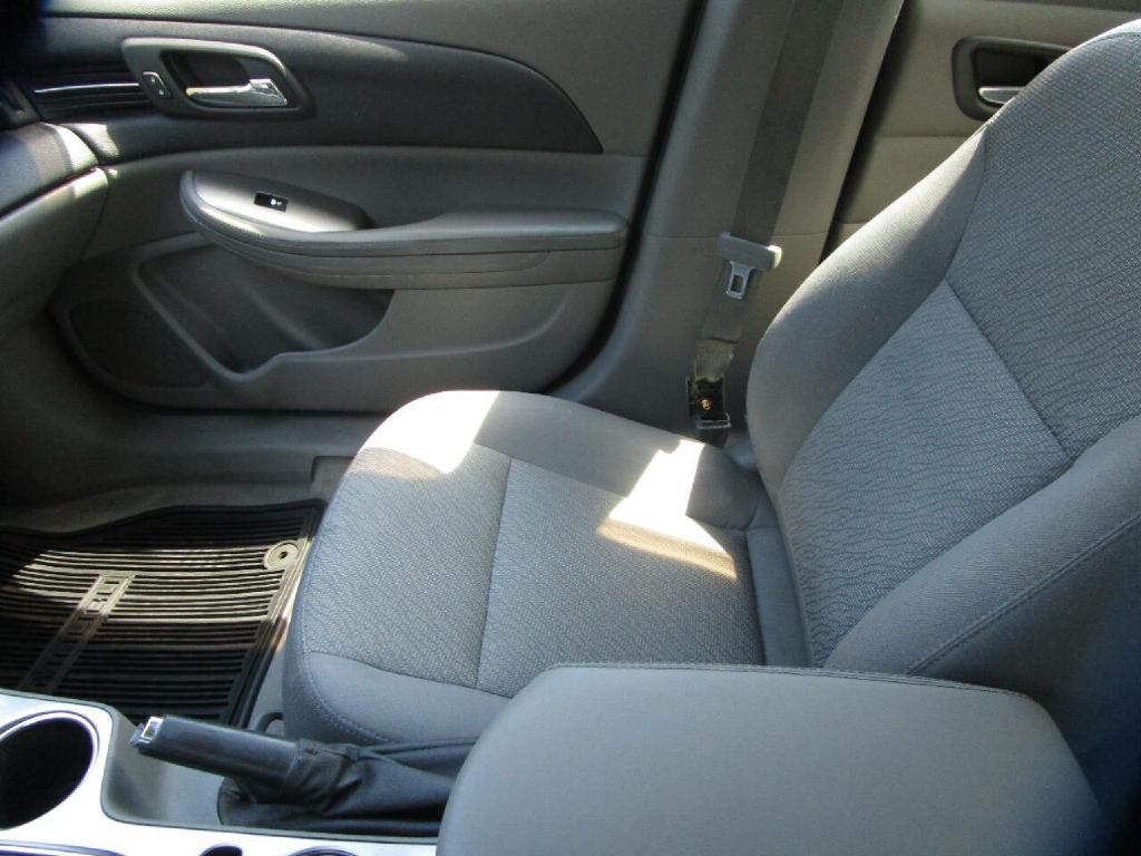 2015 Chevrolet Malibu Image 15