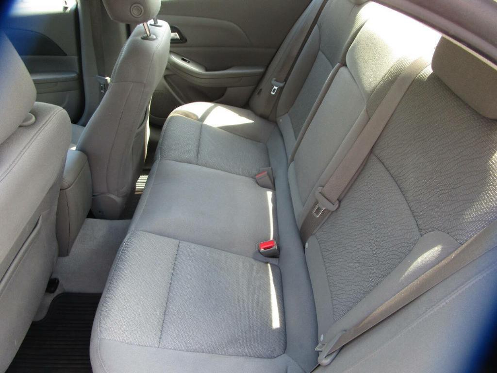 2015 Chevrolet Malibu Image 16