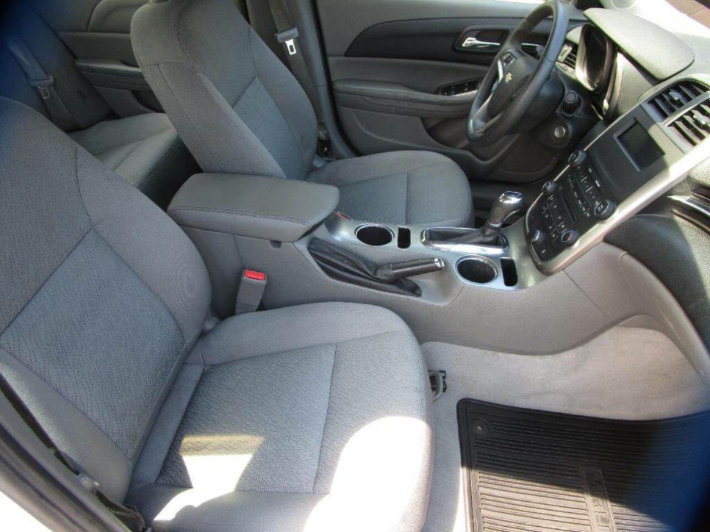 2015 Chevrolet Malibu Image 19