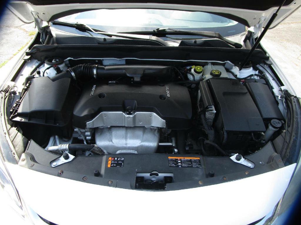2015 Chevrolet Malibu Image 21