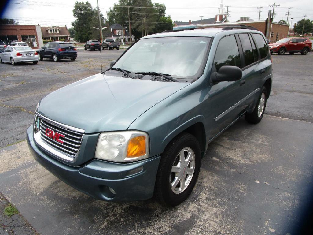 2009 GMC Envoy Image 2