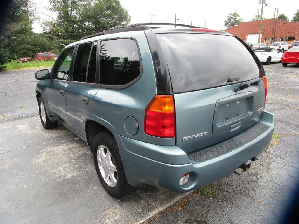 2009 GMC Envoy Image 8