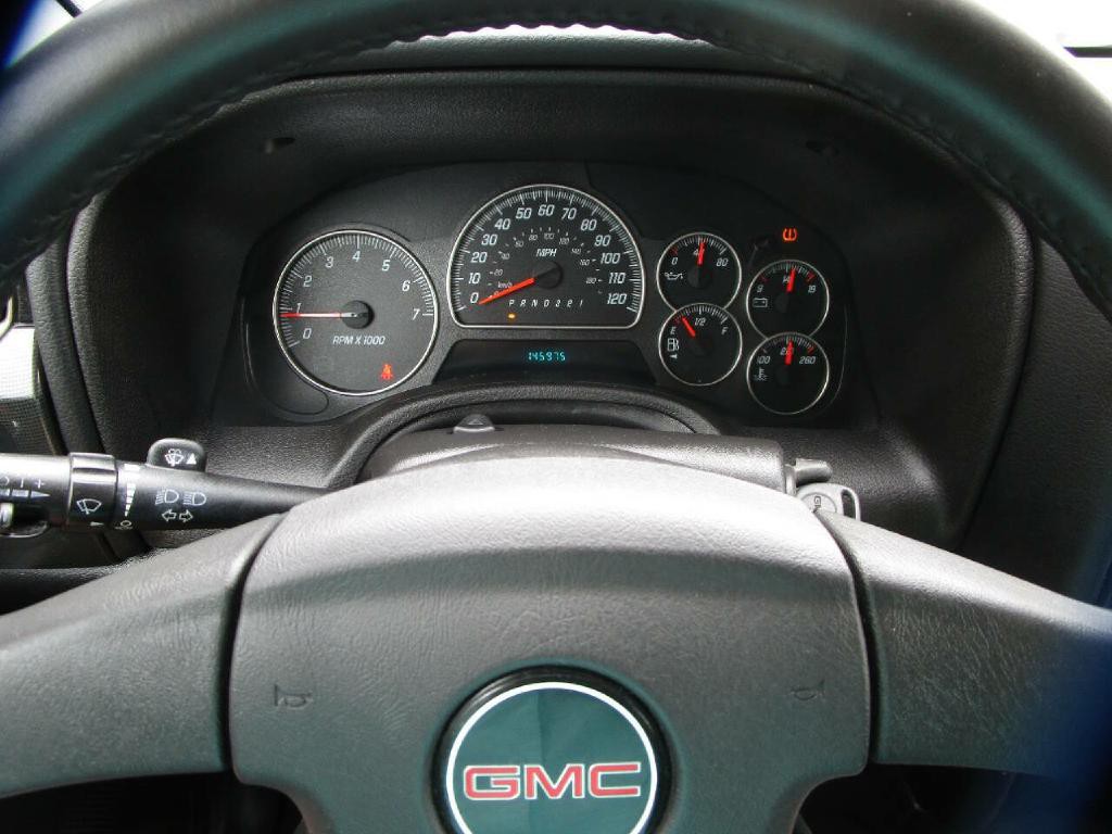 2009 GMC Envoy Image 13