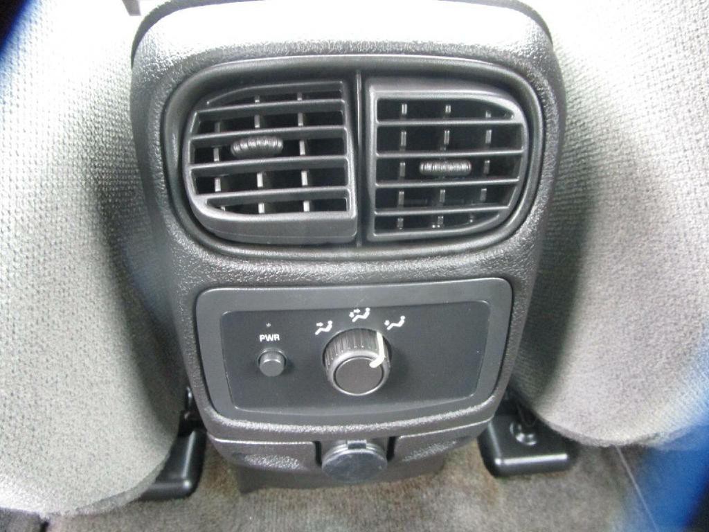 2009 GMC Envoy Image 19