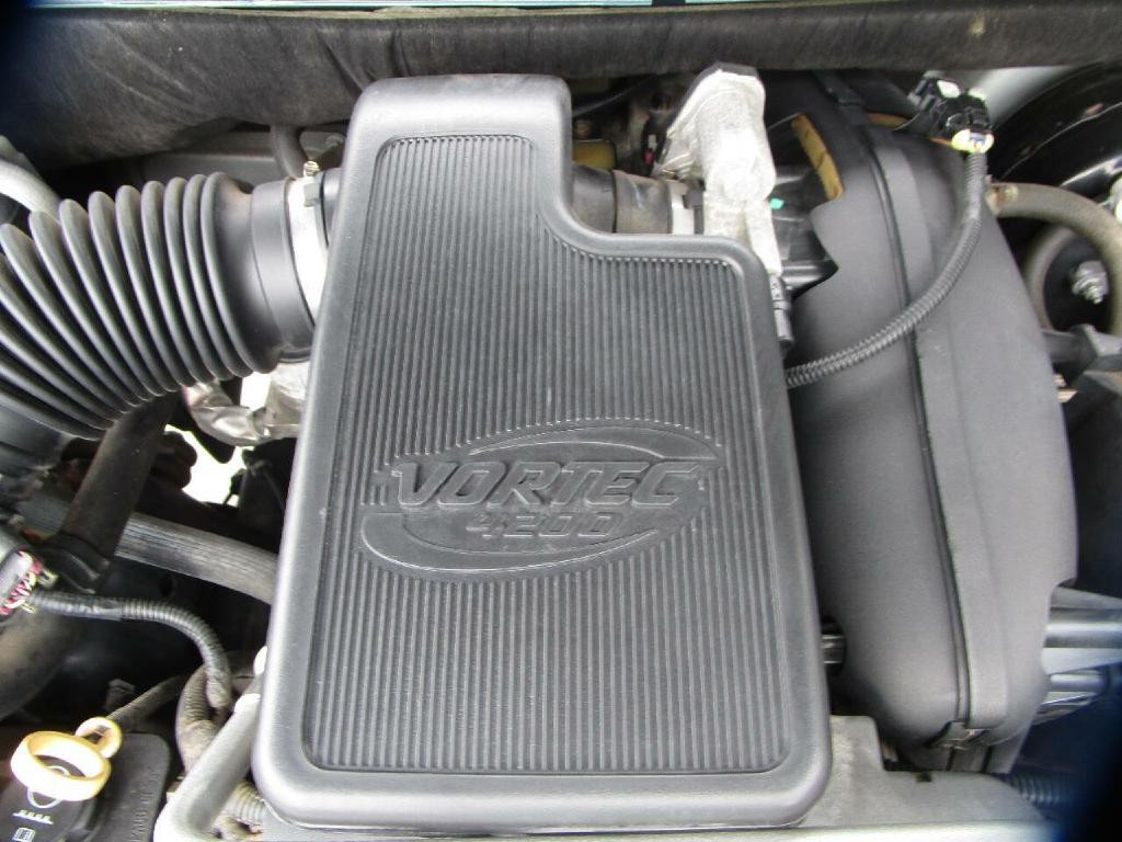 2009 GMC Envoy Image 26