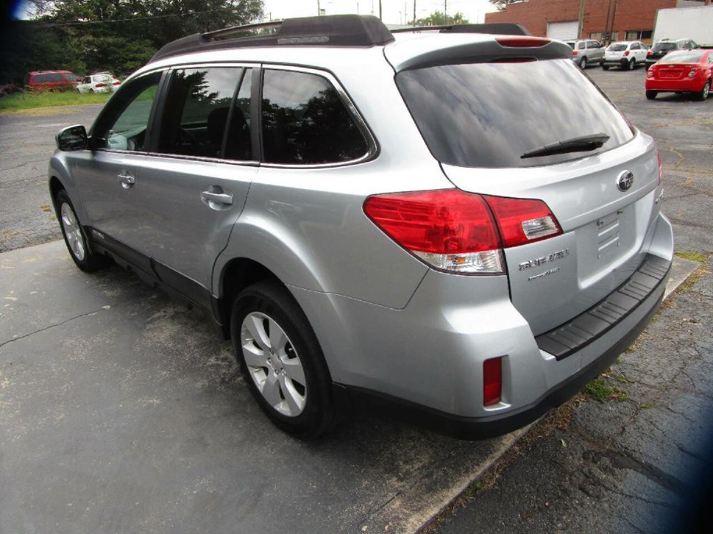 2012 Subaru Outback Image 8
