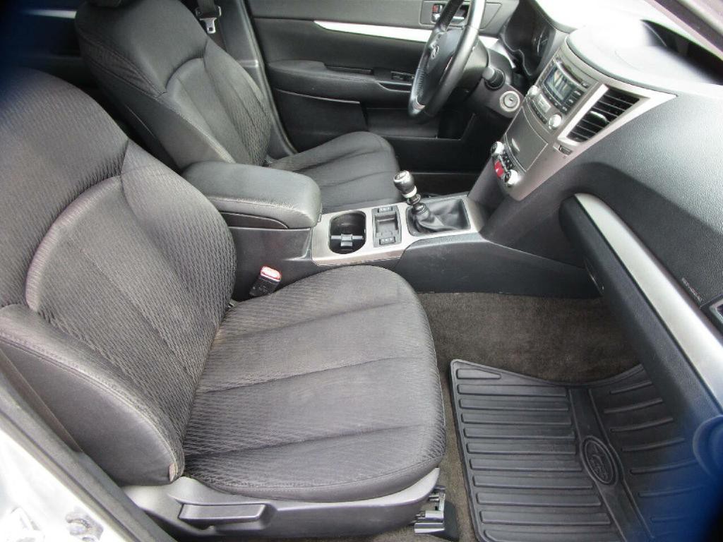 2012 Subaru Outback Image 19