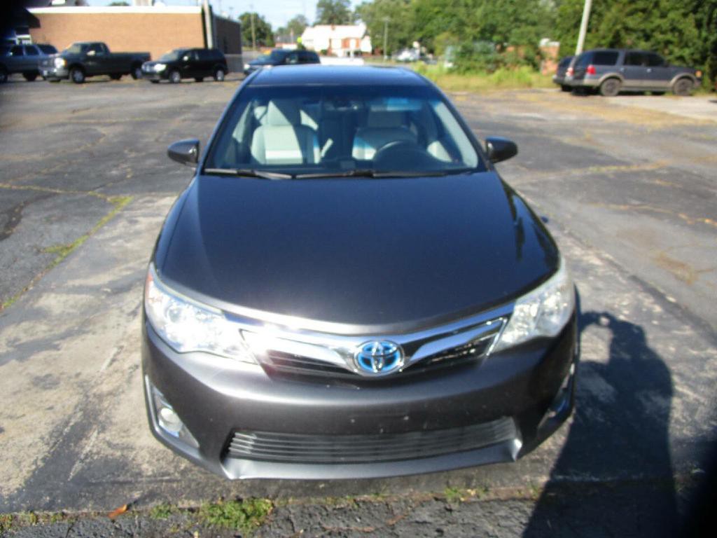 2012 Toyota Camry Image 3