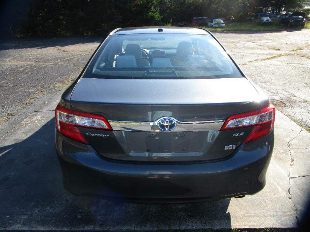 2012 Toyota Camry Image 7