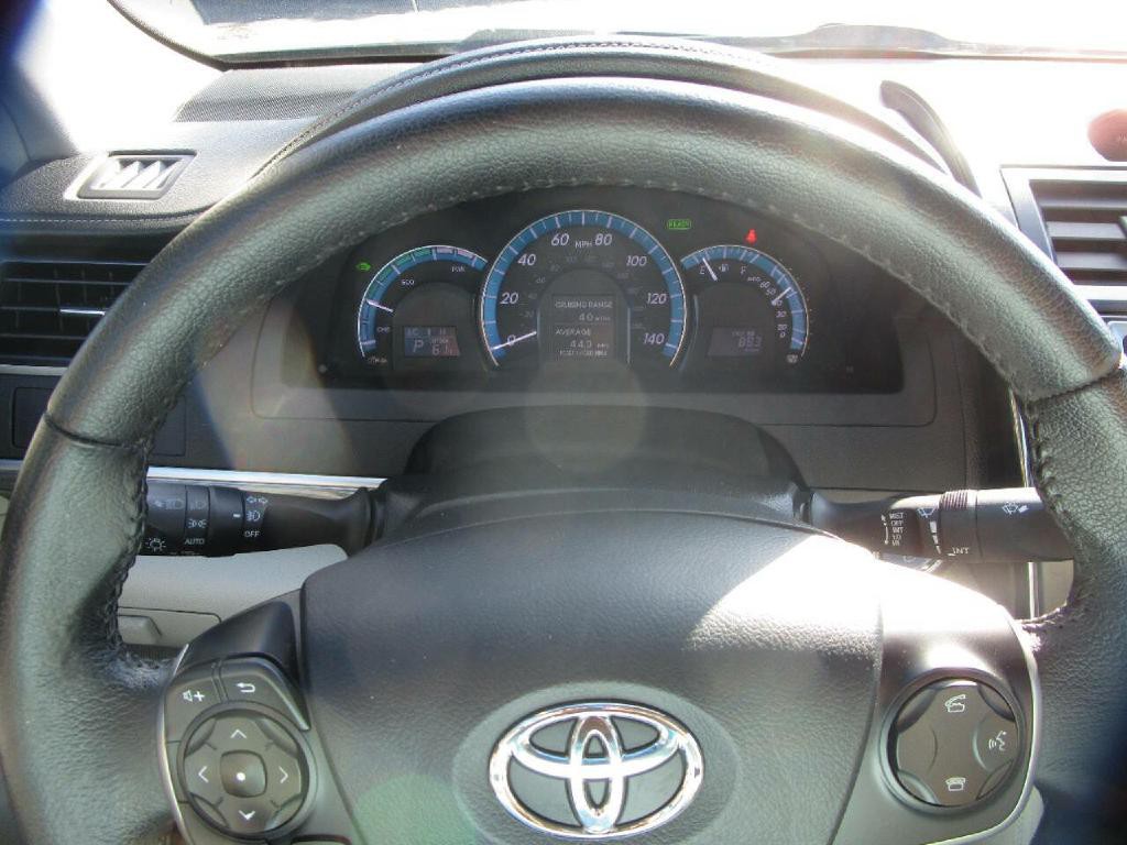 2012 Toyota Camry Image 10