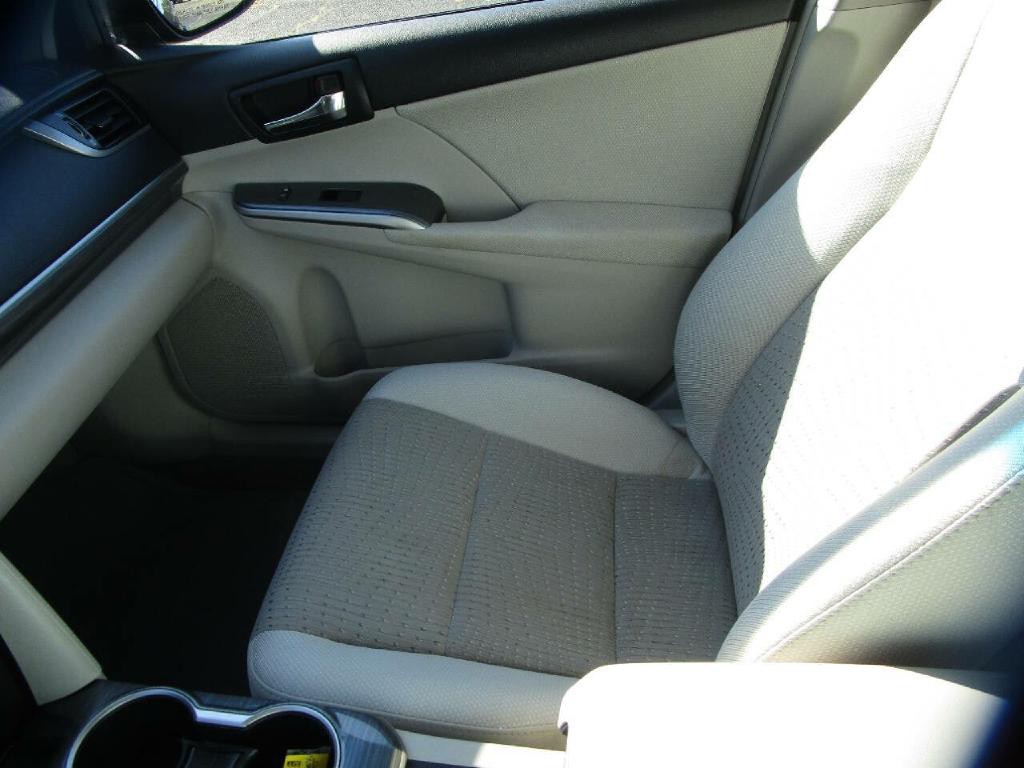 2012 Toyota Camry Image 14