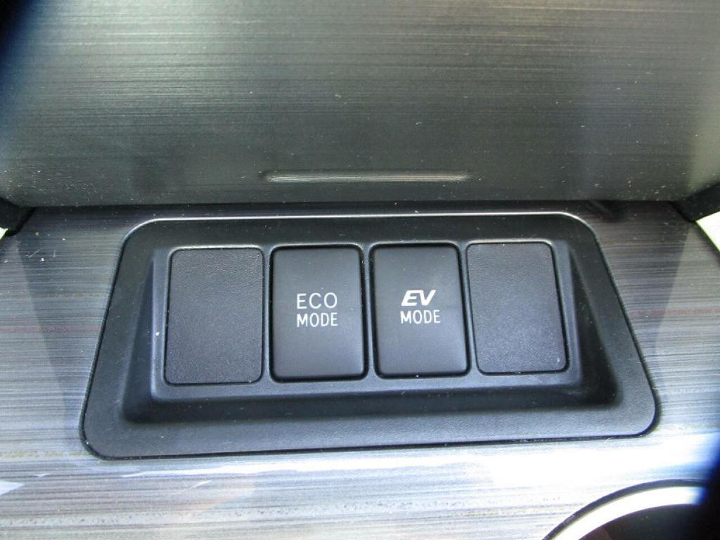 2012 Toyota Camry Image 17