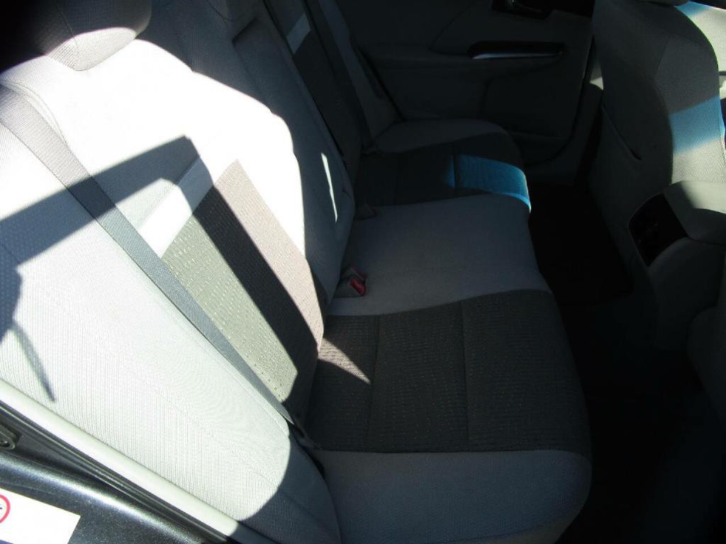 2012 Toyota Camry Image 21