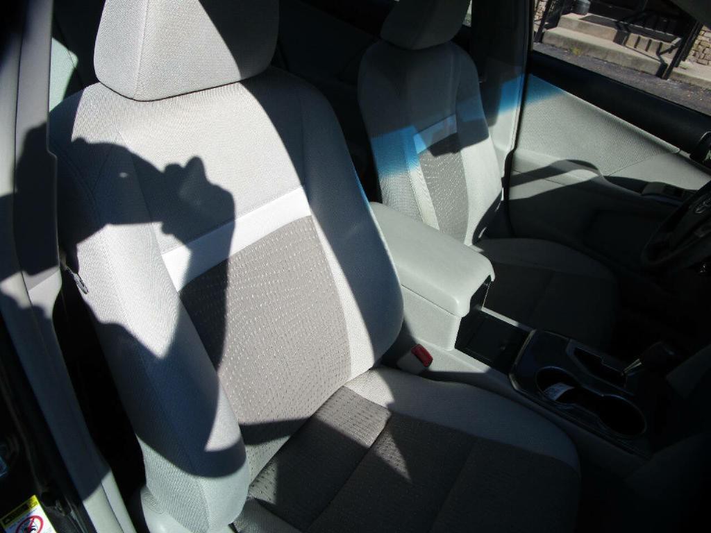 2012 Toyota Camry Image 22