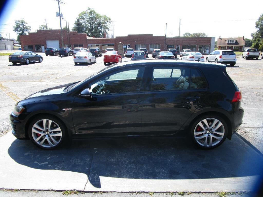 2017 Volkswagen GTI Image 1