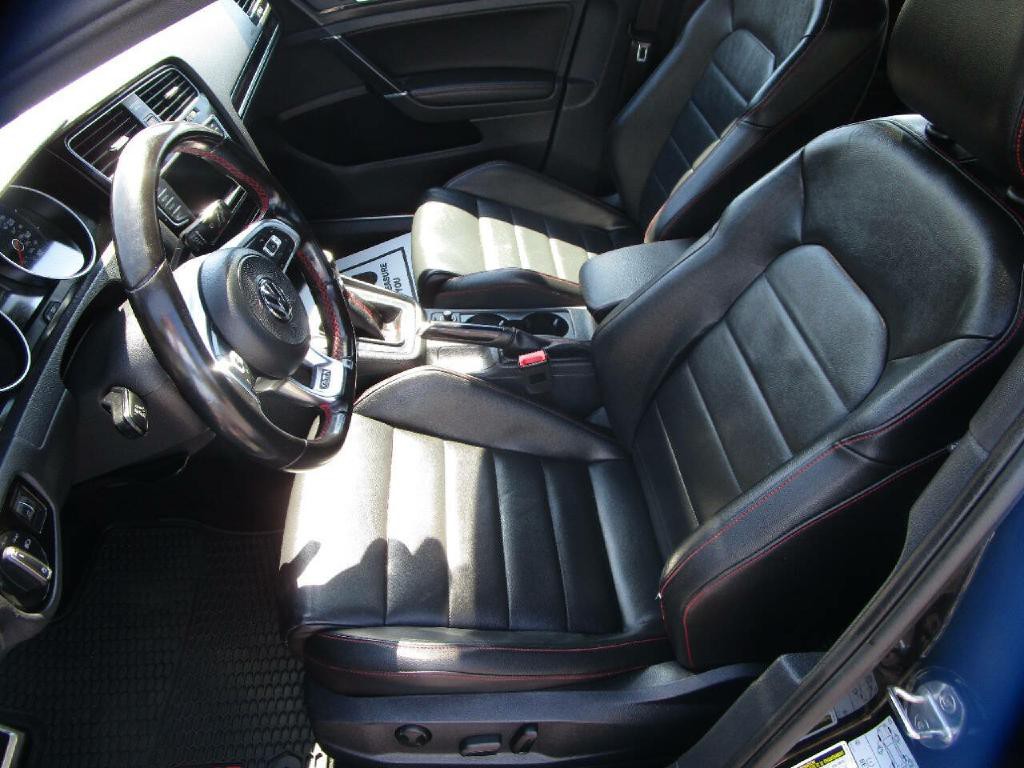 2017 Volkswagen GTI Image 10
