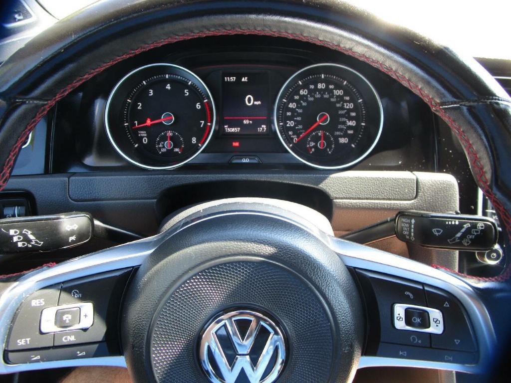 2017 Volkswagen GTI Image 12
