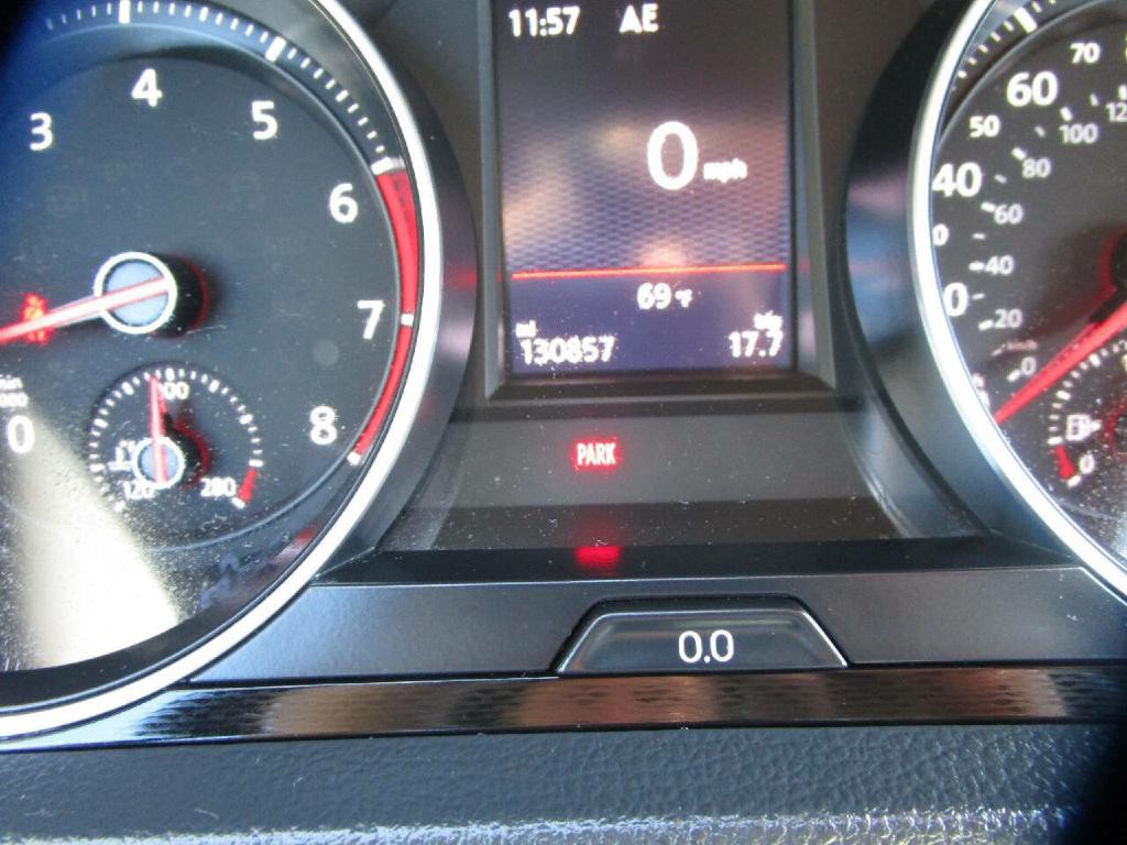 2017 Volkswagen GTI Image 13