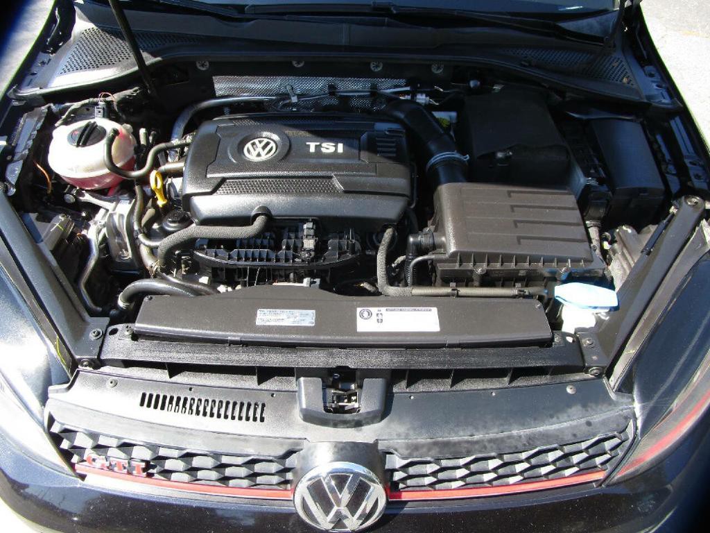 2017 Volkswagen GTI Image 26