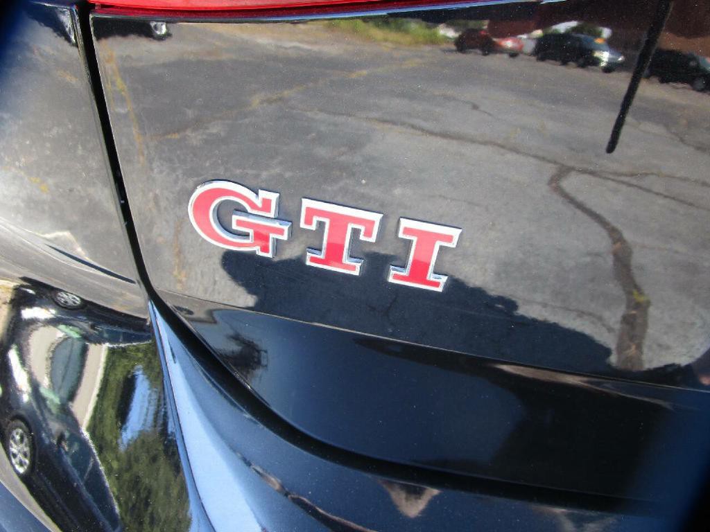 2017 Volkswagen GTI Image 28