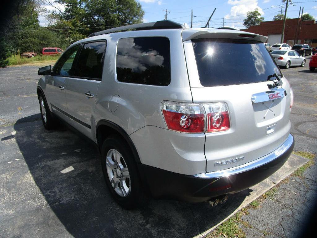 2011 GMC Acadia Image 8
