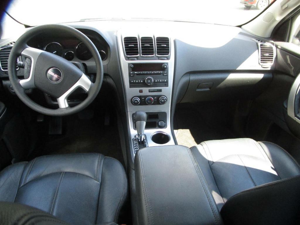 2011 GMC Acadia Image 9