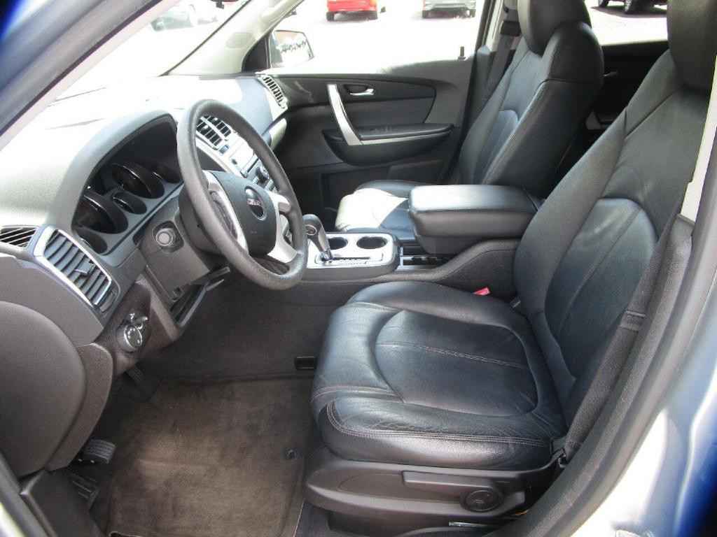 2011 GMC Acadia Image 10